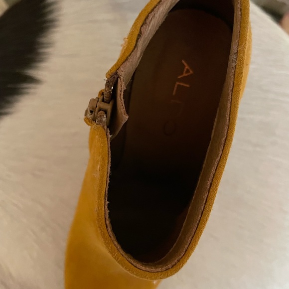Aldo Yellow suede booties, size 6 - Picture 3 of 7